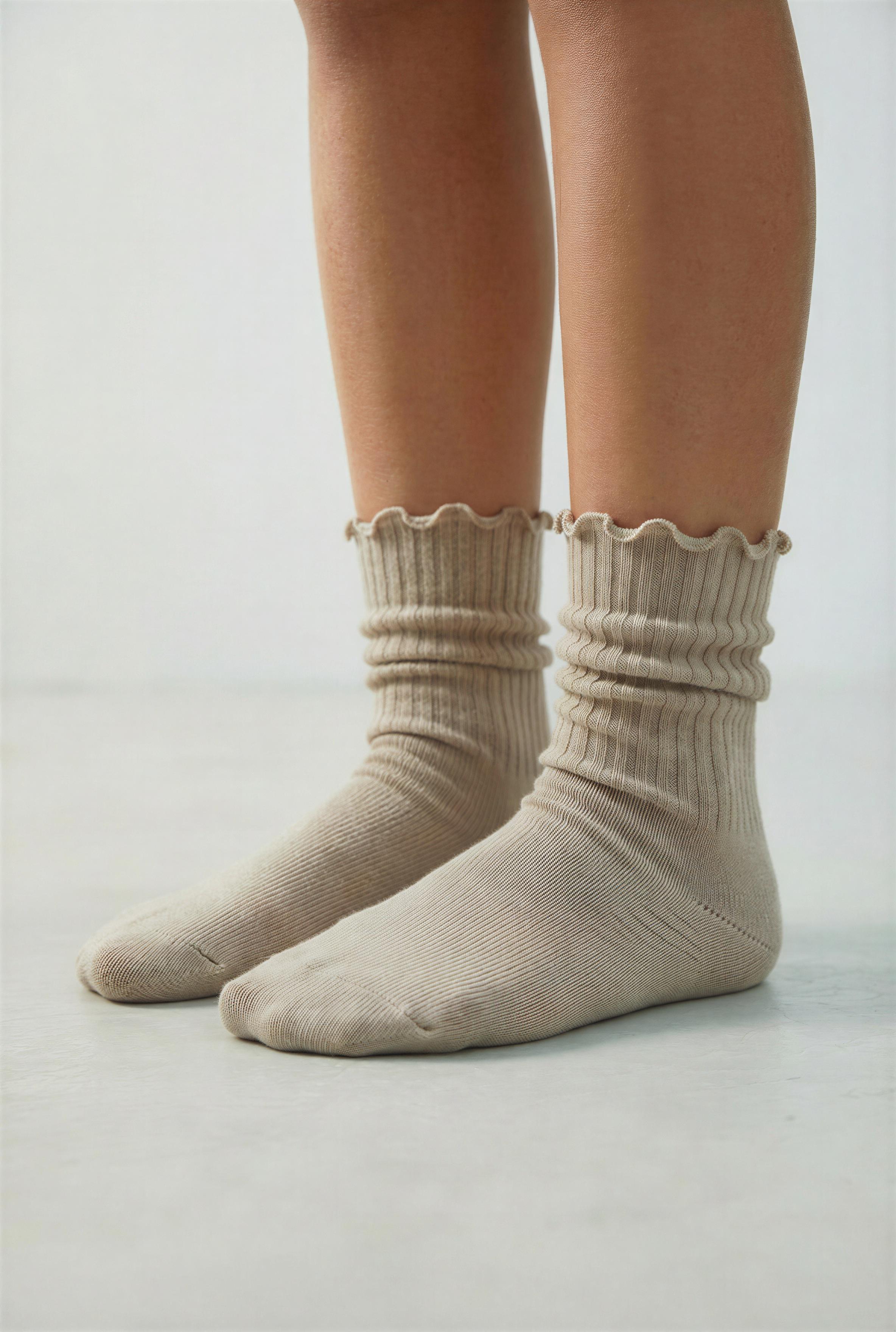 LOT DE TROIS CHAUSSETTES MI-LONGUES EN VELOURS BOUCLÉ
